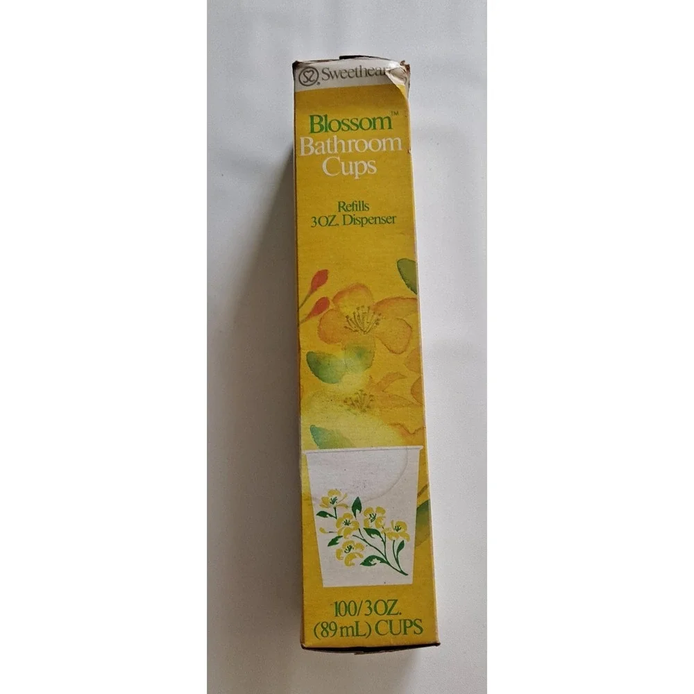 Vintage 1985 Sweetheart Blossom Bathroom Refill Cups 3 Oz. Open Box